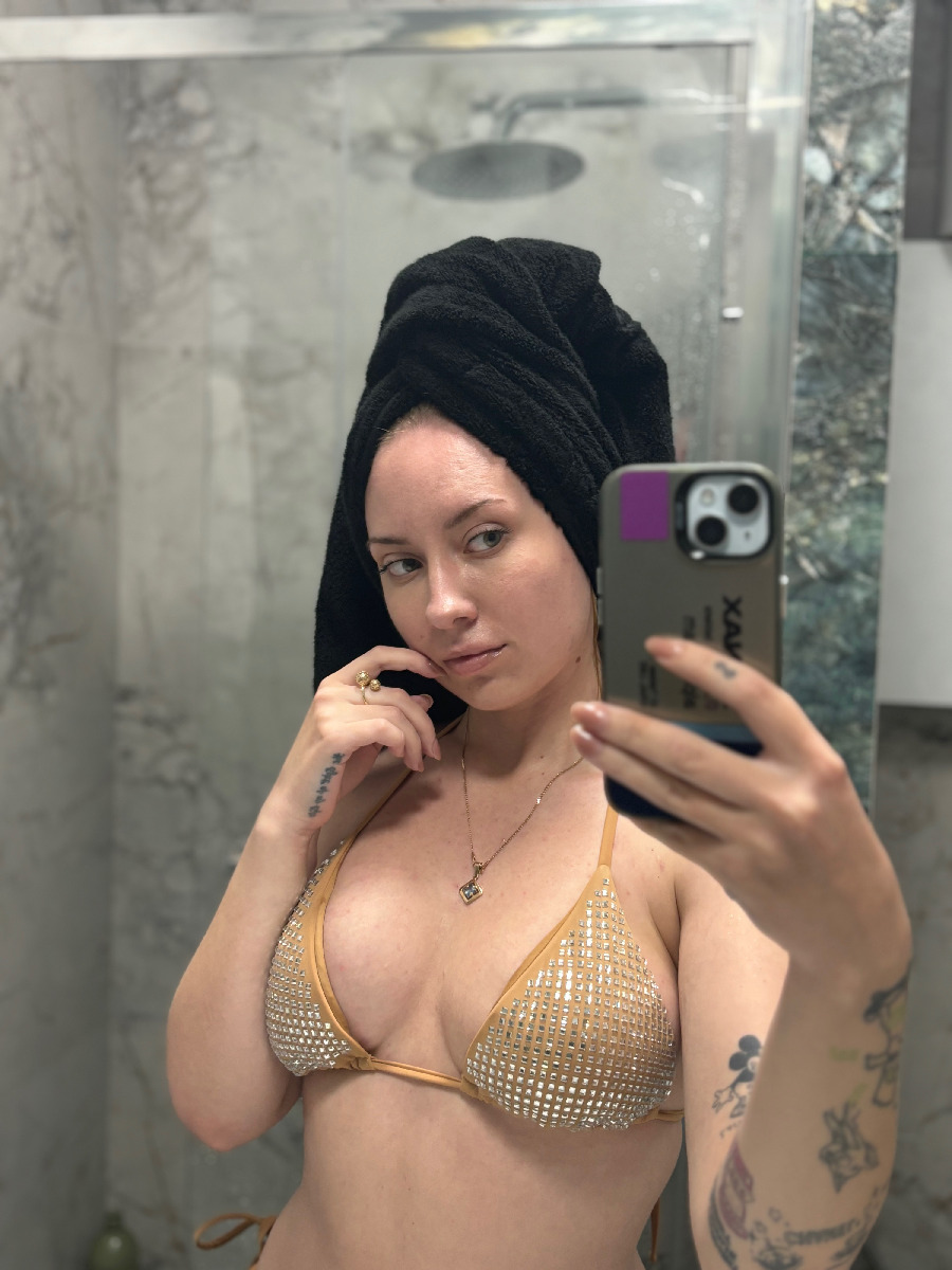 Nude girl KateV in Luyang