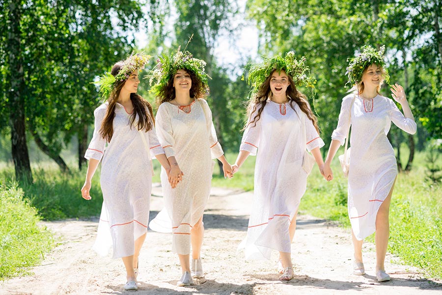 Slavic girls in Luyang