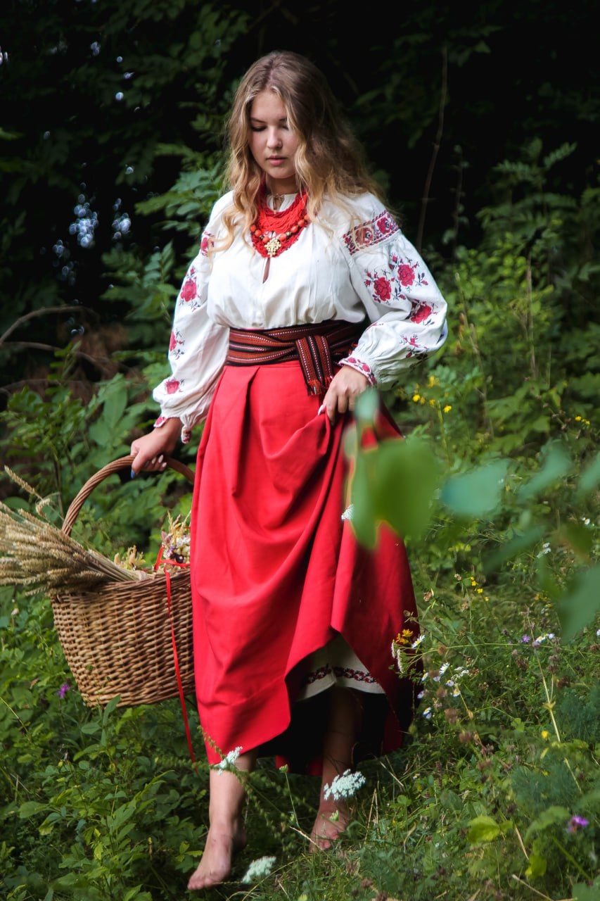 Slavic girls in Luyang