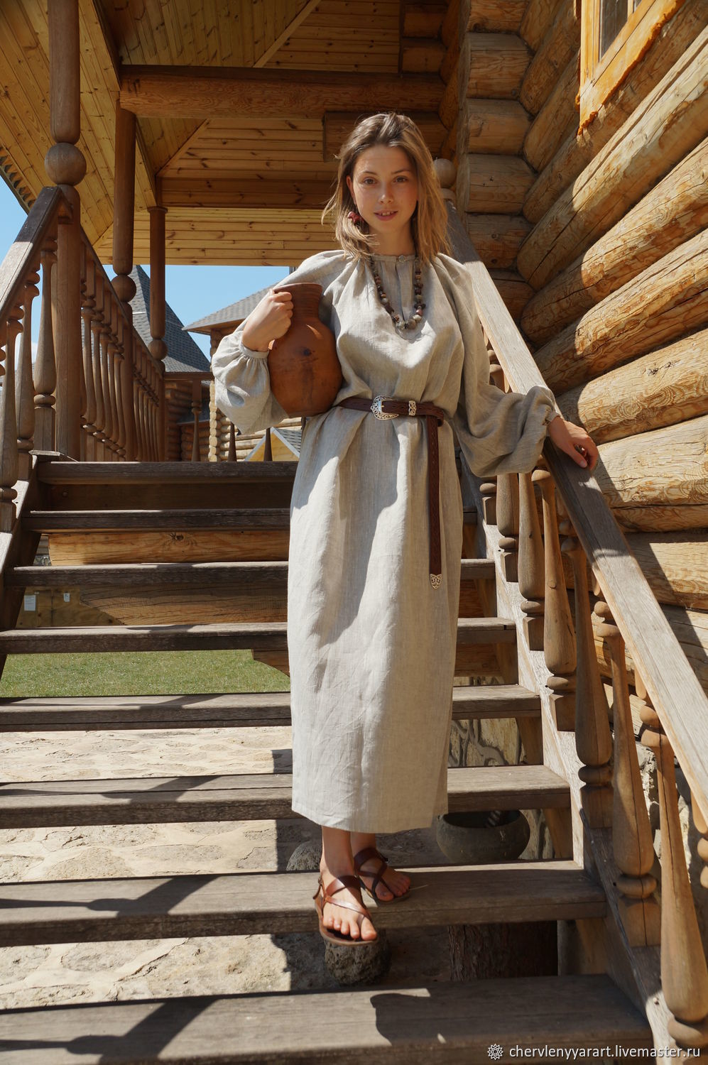 Girls in Slavic costumes in Luyang